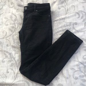 LOFT black washed modern skinny jeans